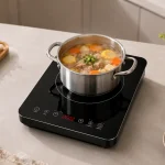 Bếp điện từ đơn nhỏ gọn đặt trên bàn bếp hiện đại dành cho gia đình ít người